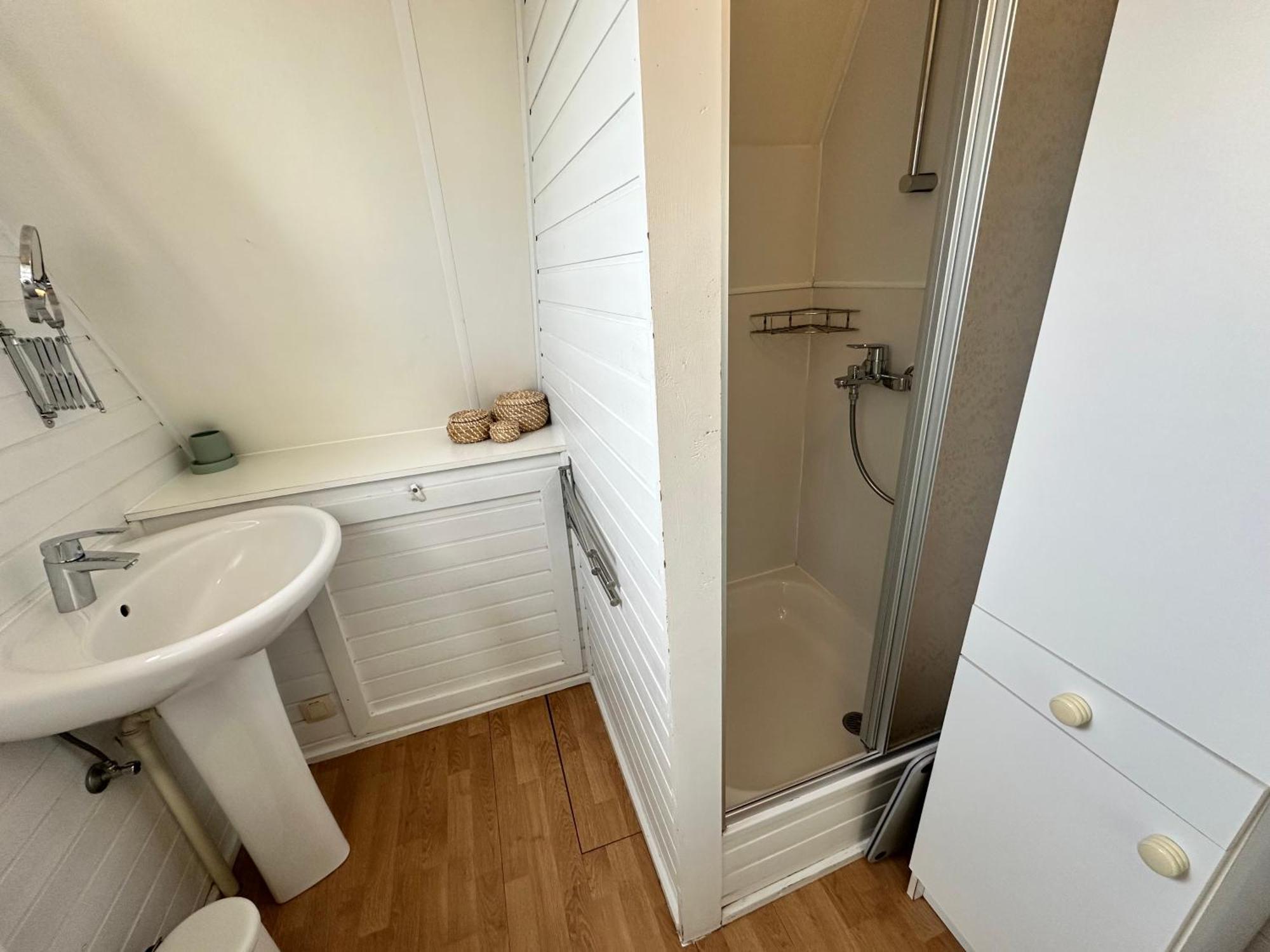 Gezellige Chalet In Nieuwpoort - Opkuis Inbegrepen In De Prijs オーストダインケルケ エクステリア 写真